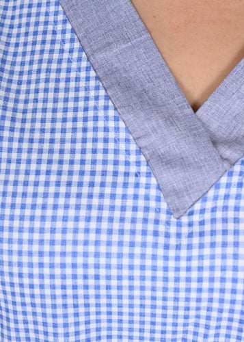 زي عاملات كاروهات قطعتين