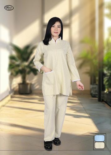 زي عاملة كاروهات