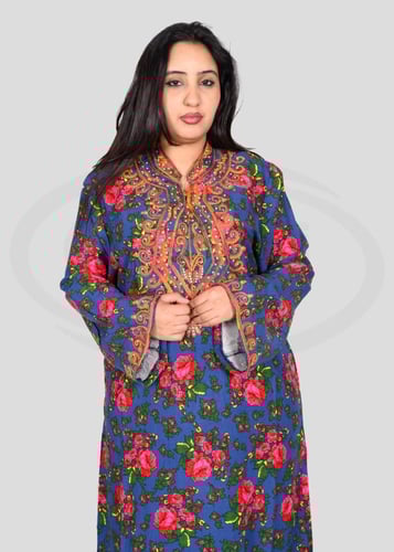 جلابية روز التراثية بنقشة الشال وتطريز صدر ملكي