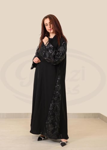 عباءة كريب إنترنت سوداء بأكمام وتفاصيل جانبية من ا...