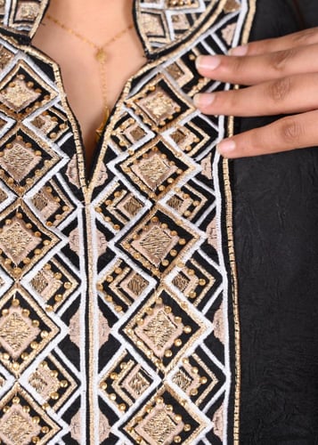 جلابية رمضانية فاخرة بتطريز هندسي