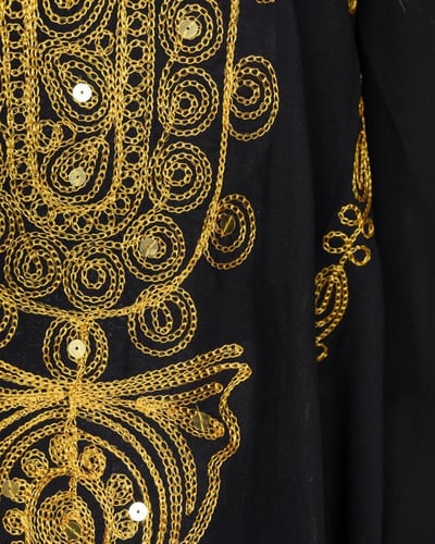 ثوب نشل سعودي تراثي بتطريز قصب ذهبي فاخر