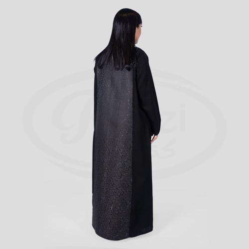 عباية انترنت سوداء مميزة مع تدخيلة قماش جاكار من ا...