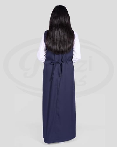 طقم زي مدرسي كحلي ثانوي مع ياقة مربعة أمامية