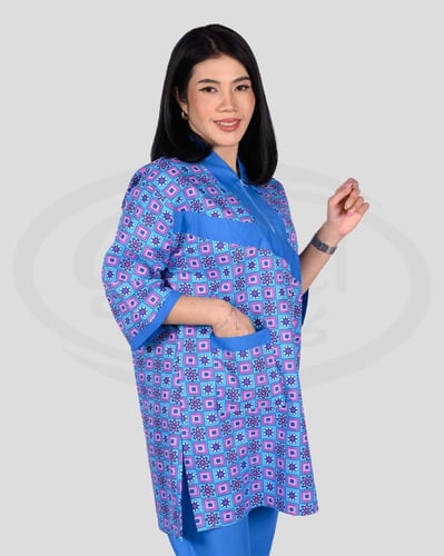 زي عاملة مريح وعملي