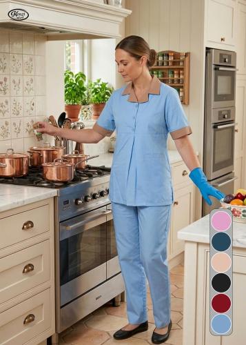 زي عاملات بياقة مطوية وتصميم كسرات أمامية