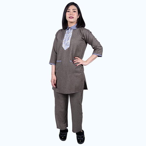 طقم عاملة انيق مع دانتيل M