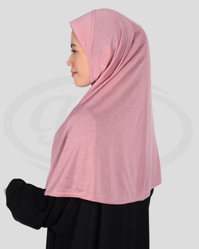 حجاب عاملة المنزل بالوان متعددة