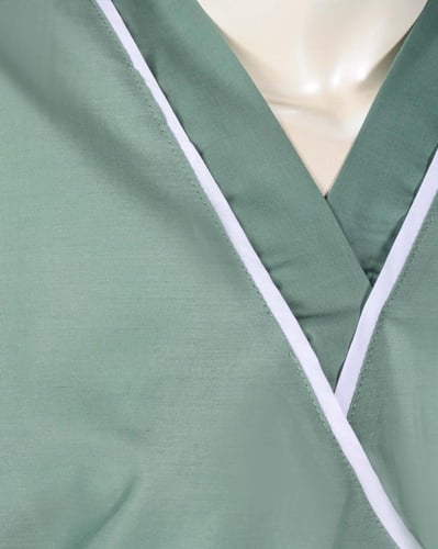 زي عامله مريح أخصر