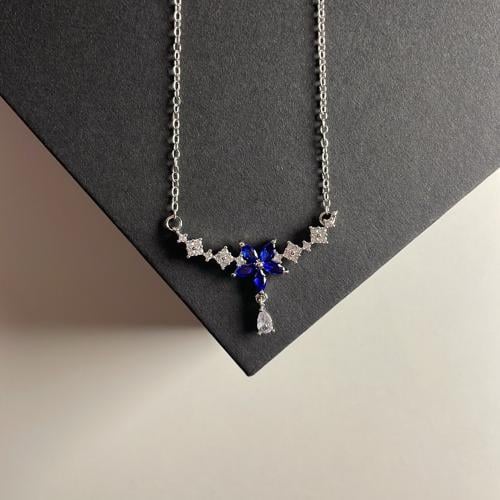 قلادة Bluebell