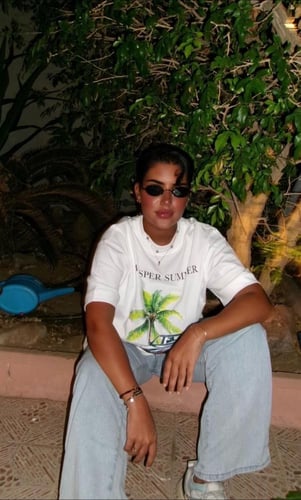 WHITE T-SHIRT OVER SIZE