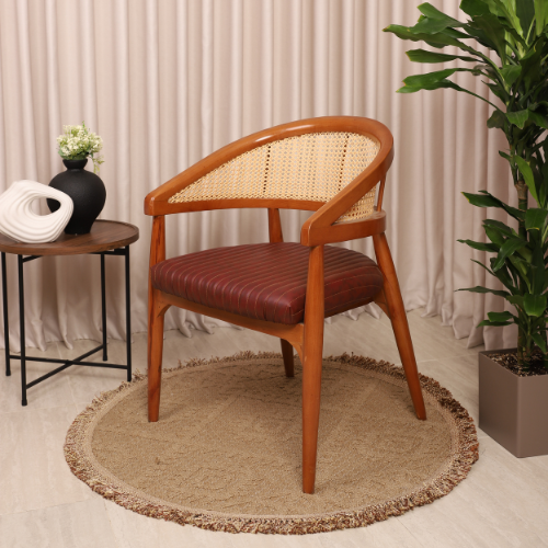 كرسي فاخر بخامة الراتان