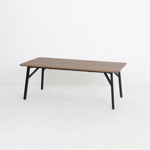 طاولة متعددة الاستخدامات