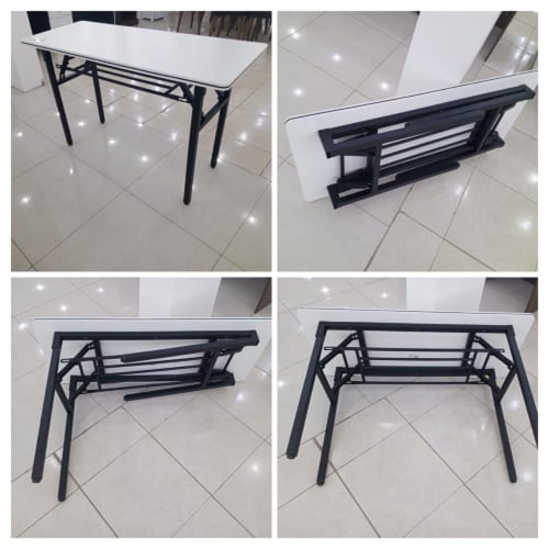 طاولات مكتب مع قاعدة قابلة للطي