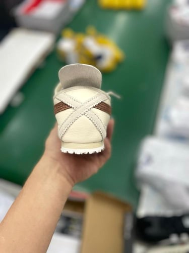 Onitsuka Tiger Mexico 66 'Beige Suede Brown