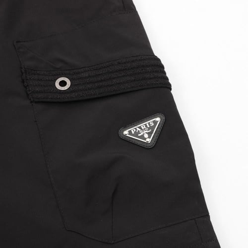 prada multi-pocket logo shorts 16