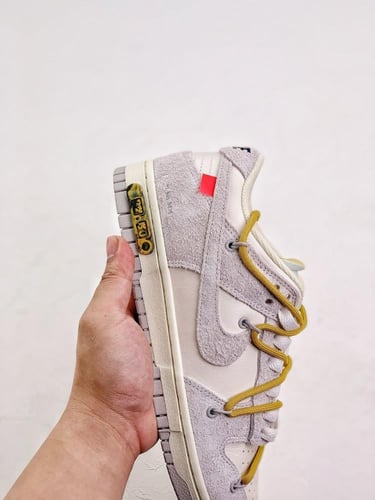 Off white x dunk low Yellow