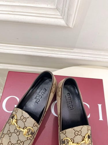 gucci shose