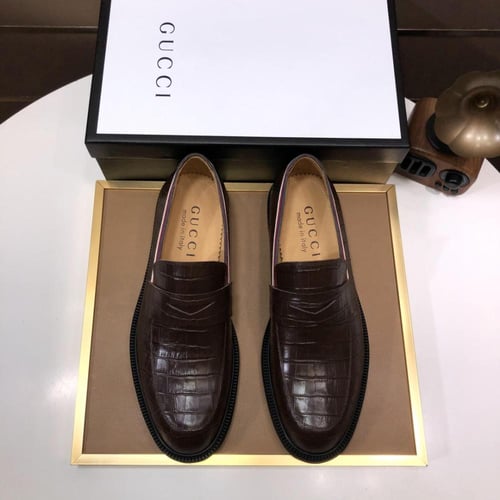Gucci shose
