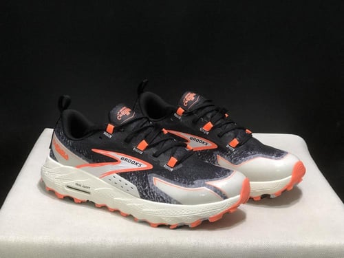 Brooks Cascadia 18 Cross-country Running Shoes