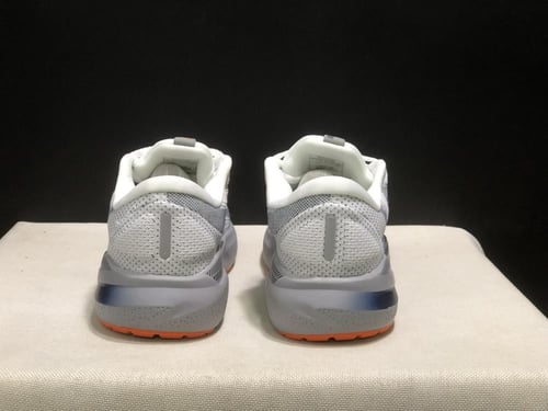 Brooks Adrenaline GT 24