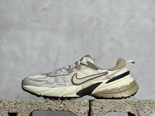 Nike V2K Run Pure Platinum / Metallic Silver