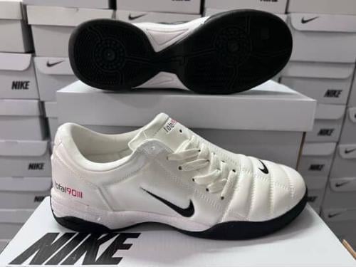 Nike Total 90