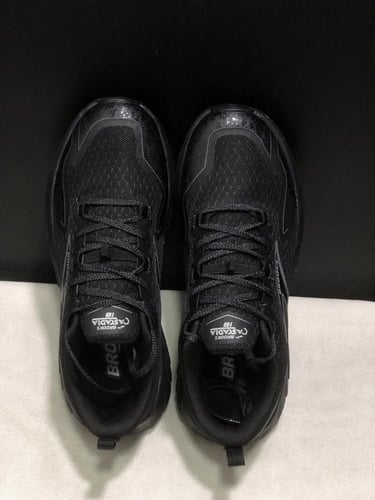 Brooks Cascadia 18 Cross-country Running Shoes