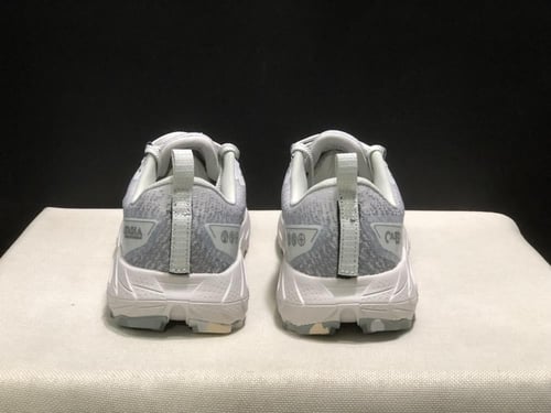 Brooks Cascadia 18 Cross-country Running Shoes