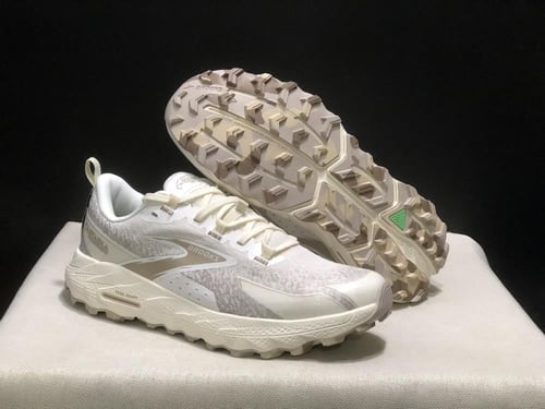 Brooks Cascadia 18 Cross-country Running Shoes