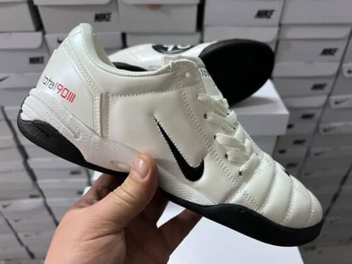 Nike Total 90