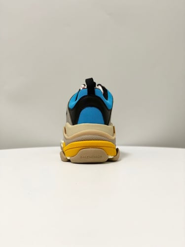 Balenciaga triple s