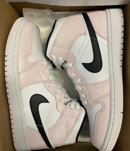 Air jordan 1 Mid “barely Rose