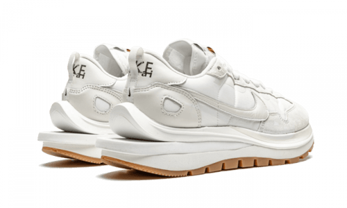 Nike Vaporwaffle Sacai Sail Gum