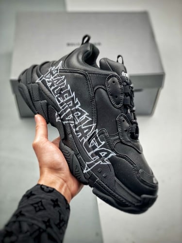 Balenciaga 'Triple S' sneakers with brand logo pri...