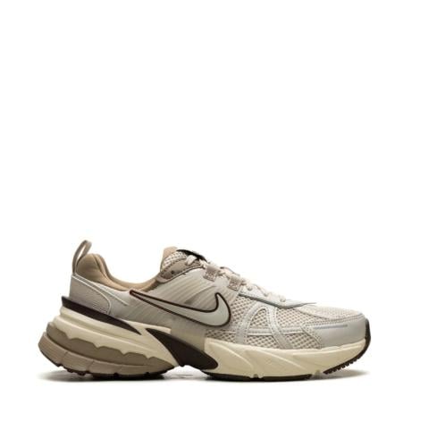 Nike V2K Orewood run in Brown