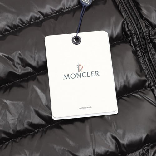 Moncler Maya Lightweight diagonal zipper down vest