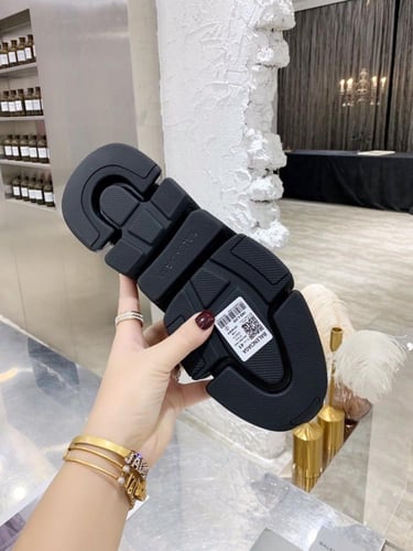 Balenciaga speed