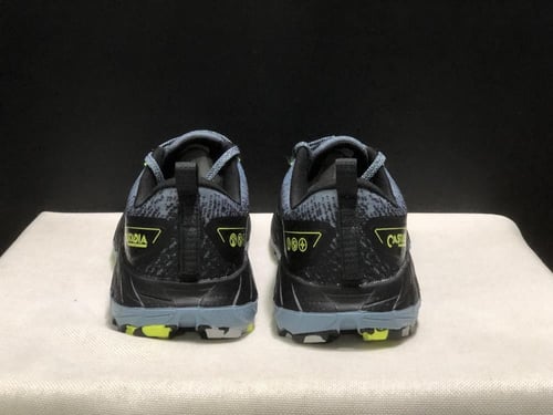 Brooks Cascadia 18 Cross-country Running Shoes