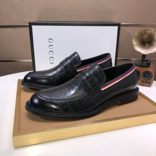 Gucci shose