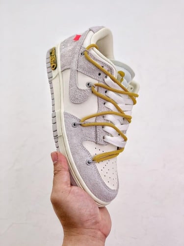 Off white x dunk low Yellow