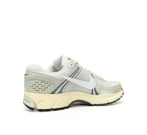 Zoom vomero 5 Platinum Tint