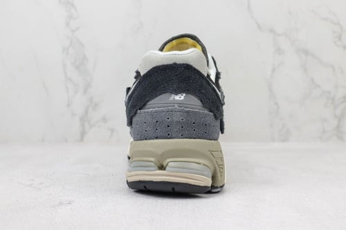 New Balance 2002R Black Grey