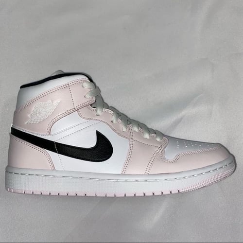 Air jordan 1 Mid “barely Rose