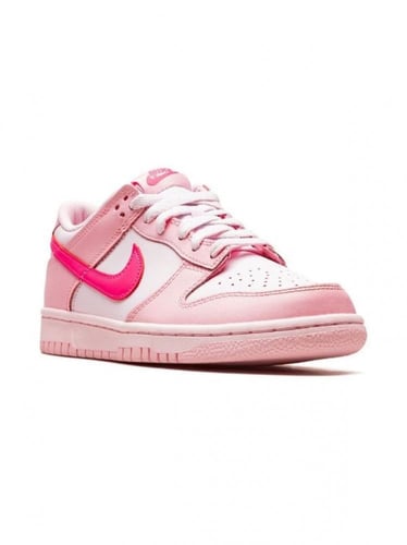 Nike Dunk Low Triple pink