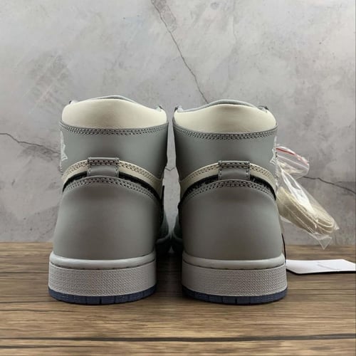 Air Jordan 1 high × Dior