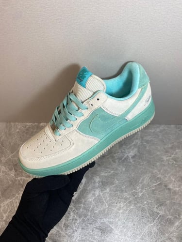 Nike Dunk low pro x April