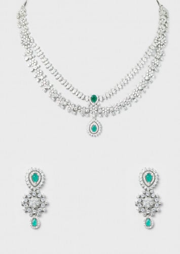 طقم حجر اميرالد مطلي ذهب تصميم ألماس