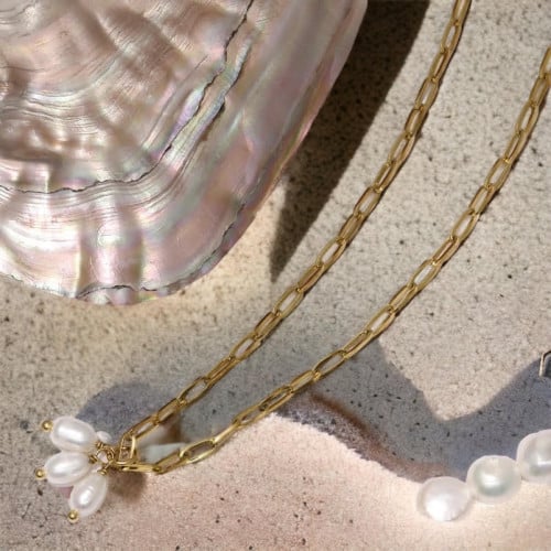 سلسال مطلي ذهب مع لؤلؤ ثلاثي