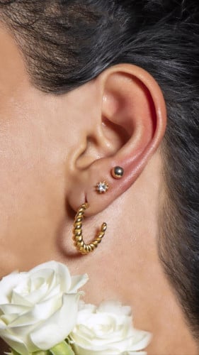 حلق مطلي ذهب تصميم دائري